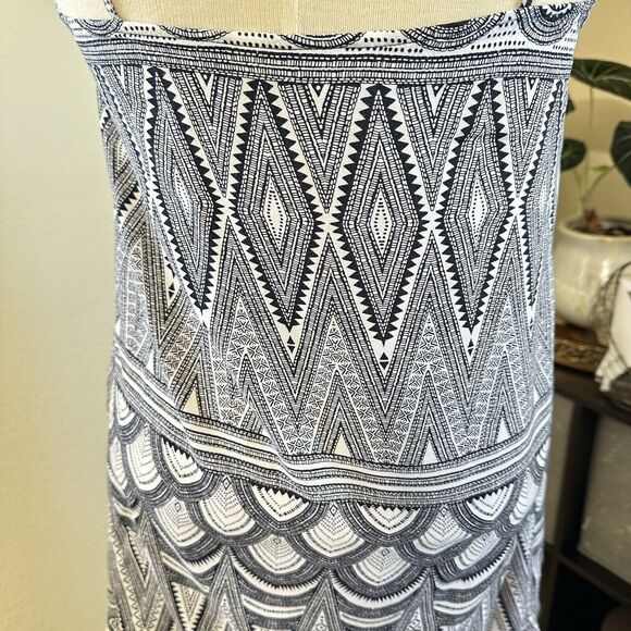 H&M Shift Slip Midi Dress Black White Geometric Spaghetti Straps Women's Size 10 - Picture 6 of 9